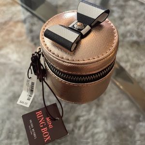Brand New Henri Bendel Ring Box